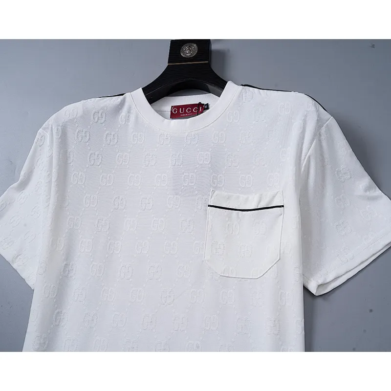 Gucci Tracksuits for Gucci short tracksuits for men #A61449
