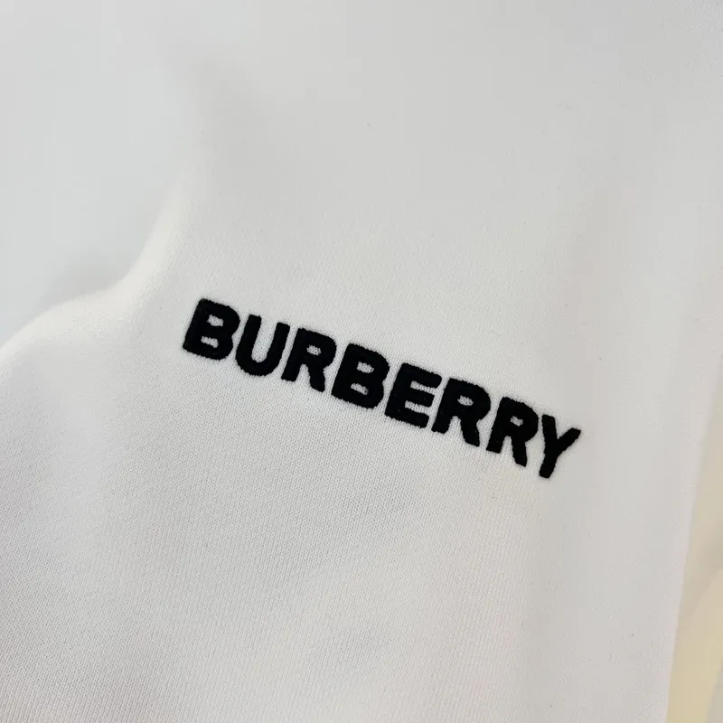 Burberry White/Black Sweatshirt With Signature Check Collar And Louis Vuittonogo Detailing #A54395