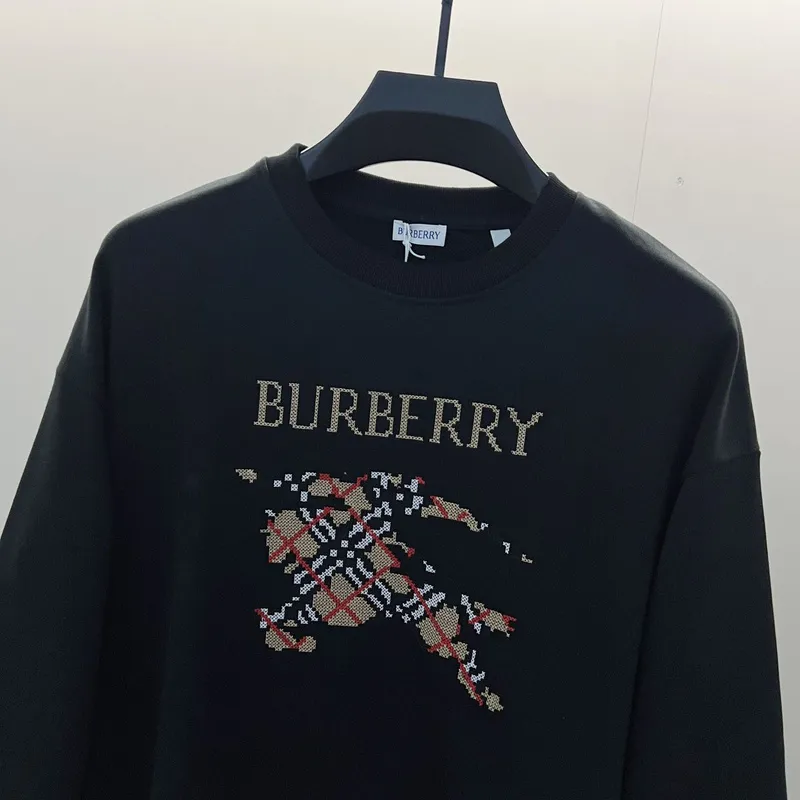 Burberry White/Black Sweatshirt With Classic Equestrian Knight Logo And Brand Name #A54394