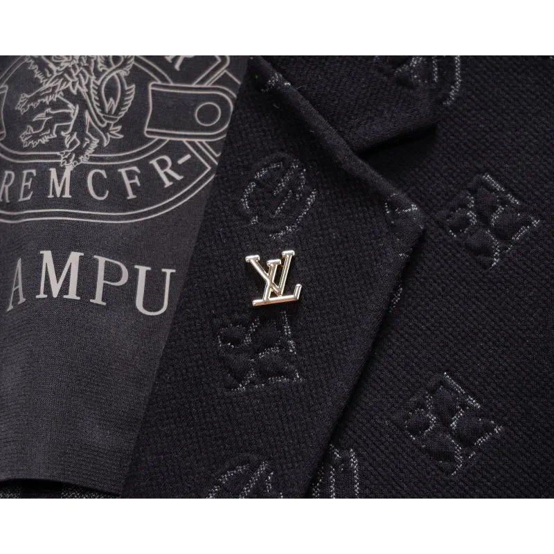 Louis Vuitton Suit #A57660