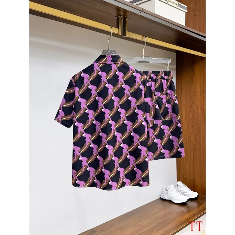 Gucci Tracksuits for Gucci short tracksuits for men #A62255