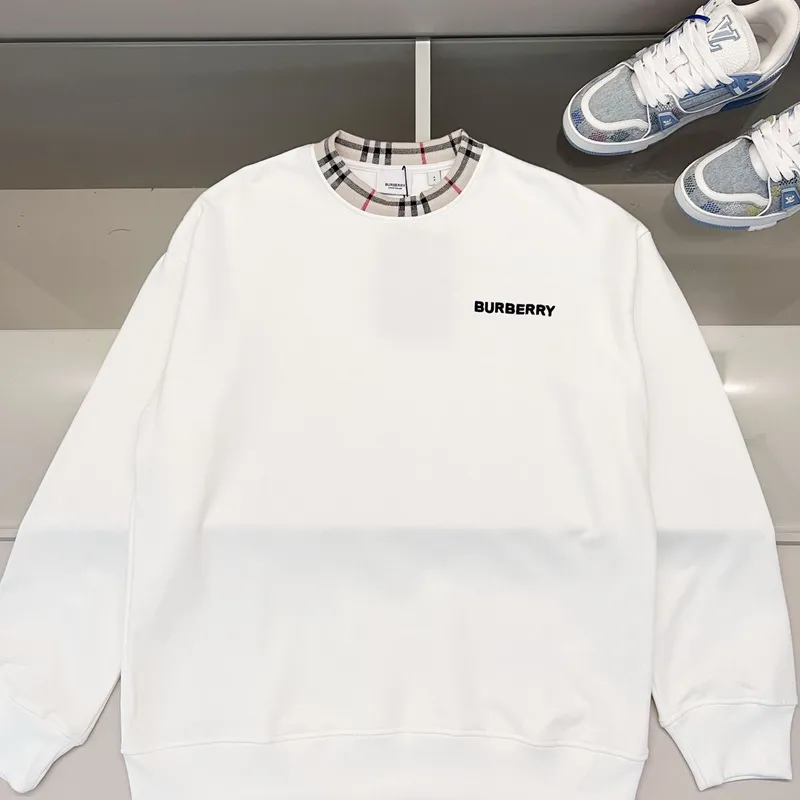 Burberry White/Black Sweatshirt With Signature Check Collar And Louis Vuittonogo Detailing #A54395