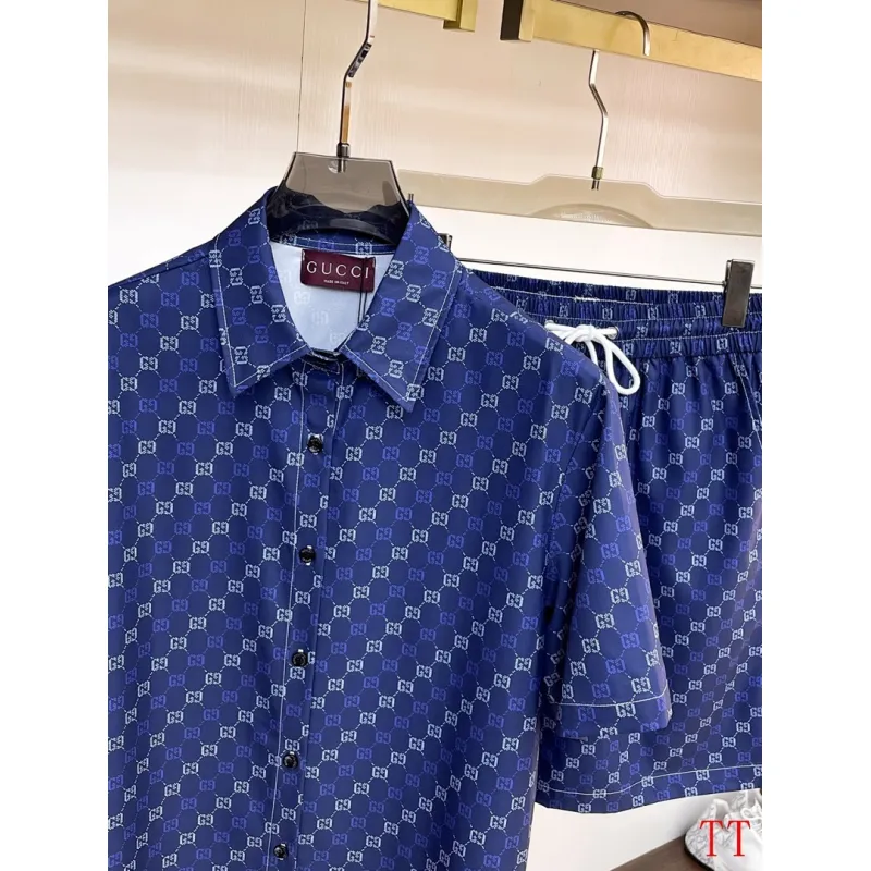 Gucci Tracksuits for Gucci short tracksuits for men #A62250