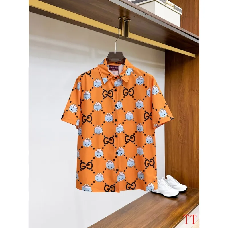 Gucci Tracksuits for Gucci short tracksuits for men #A62257