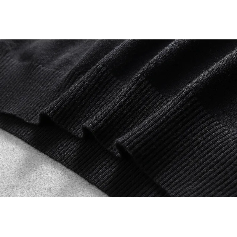 Fendi Sweater for MEN #9125380