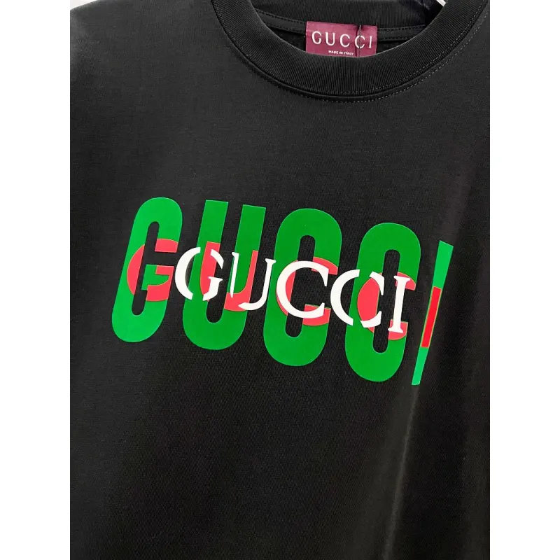 Gucci Tracksuits for Gucci short tracksuits for men #A65724