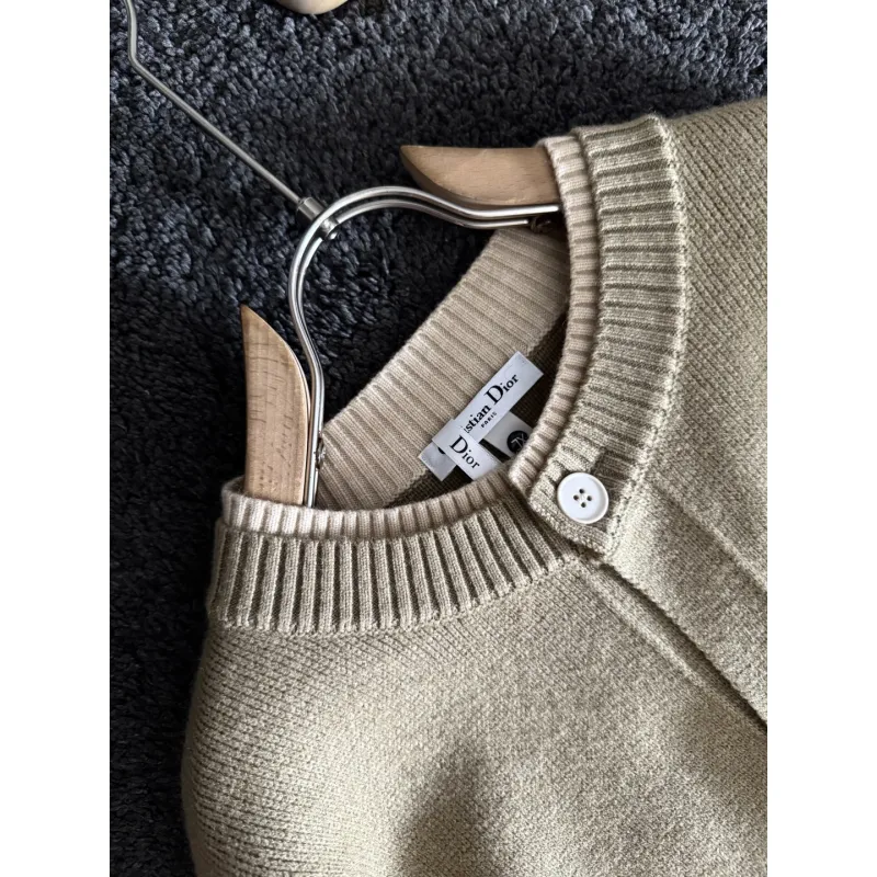 D-ior Sweaters #A56921
