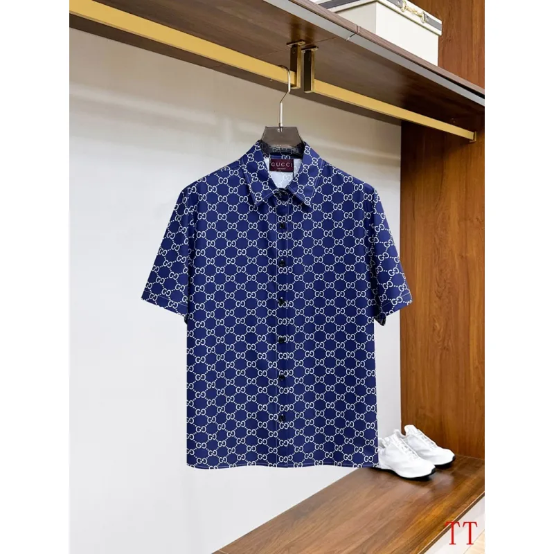 Gucci Tracksuits for Gucci short tracksuits for men #A62252