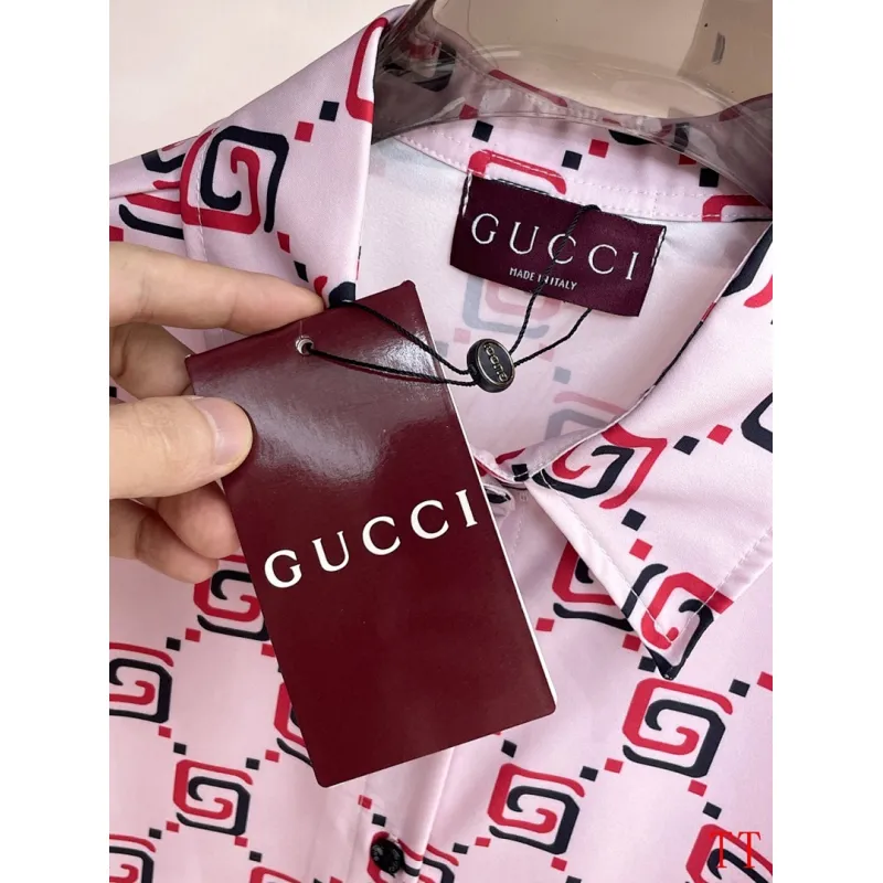 Gucci Tracksuits for Gucci short tracksuits for men #A62249