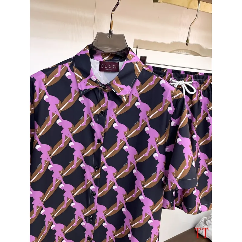 Gucci Tracksuits for Gucci short tracksuits for men #A62255