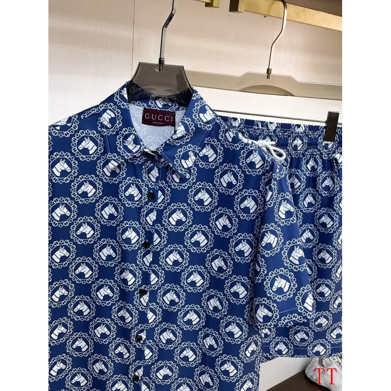 Gucci Tracksuits for Gucci short tracksuits for men #A62251