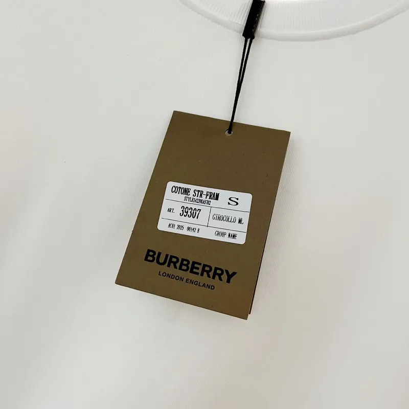 Burberry - Inspired White/Black Sweatshirt With Navy Stripe And Iconic Motif Design #A54393