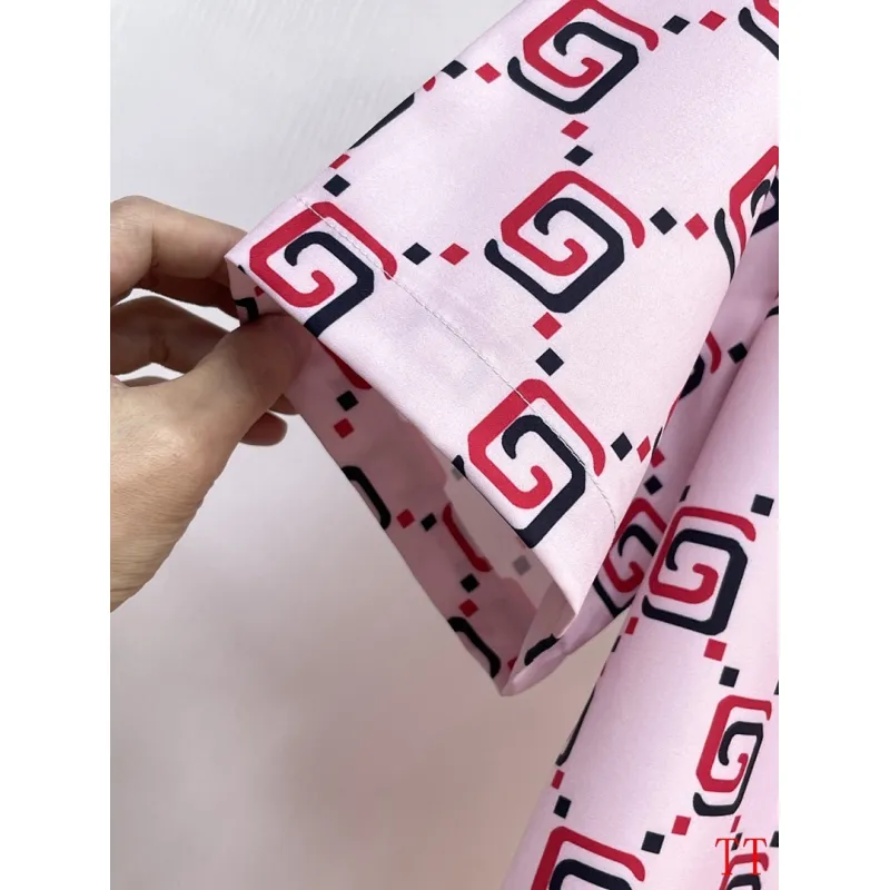 Gucci Tracksuits for Gucci short tracksuits for men #A62249