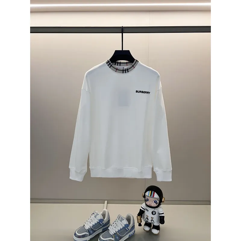 Burberry White/Black Sweatshirt With Signature Check Collar And Louis Vuittonogo Detailing #A54395