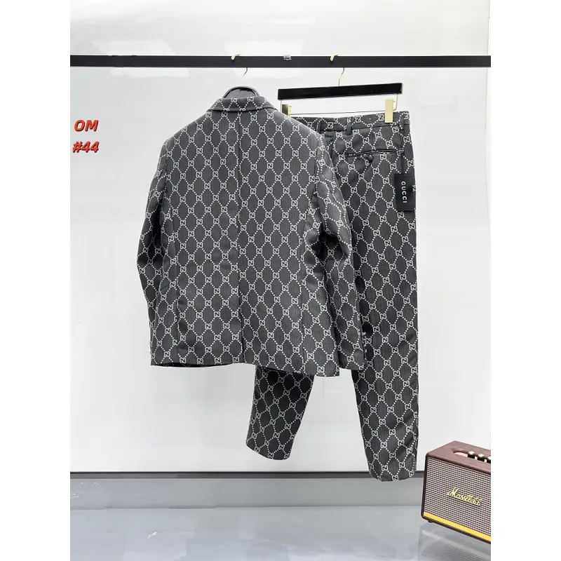 Gucci Suits #A65656
