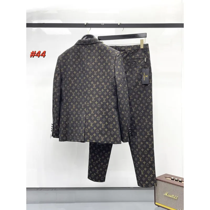 Louis Vuitton Suit #A65661