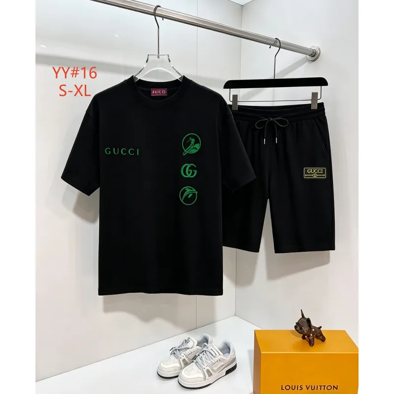 Gucci Tracksuits for Gucci short tracksuits for men #A65723