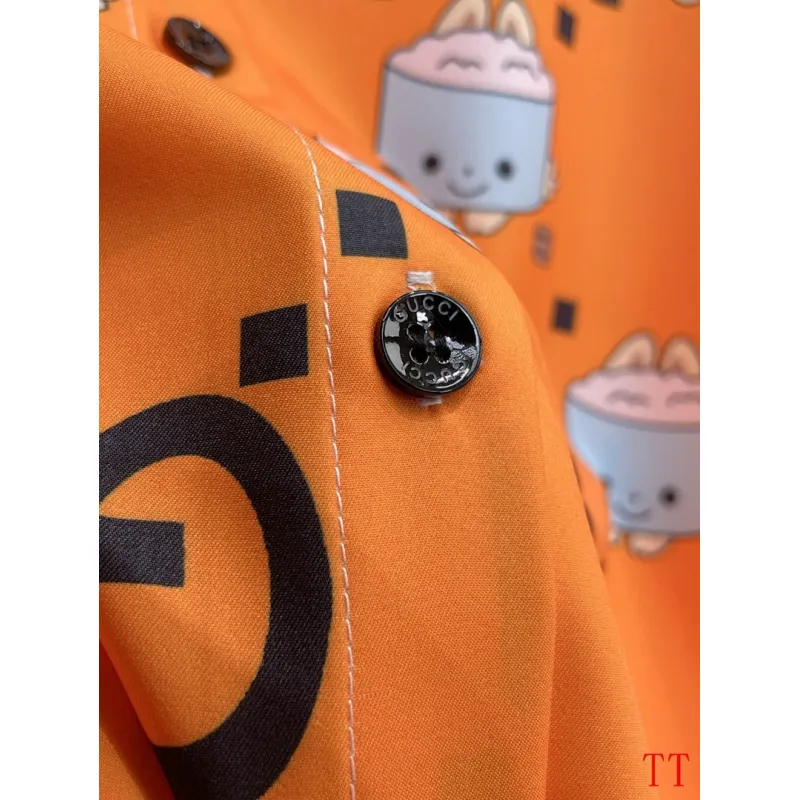 Gucci Tracksuits for Gucci short tracksuits for men #A62257