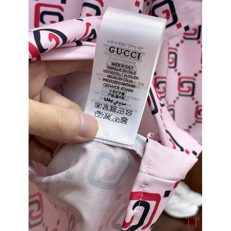 Gucci Tracksuits for Gucci short tracksuits for men #A62249