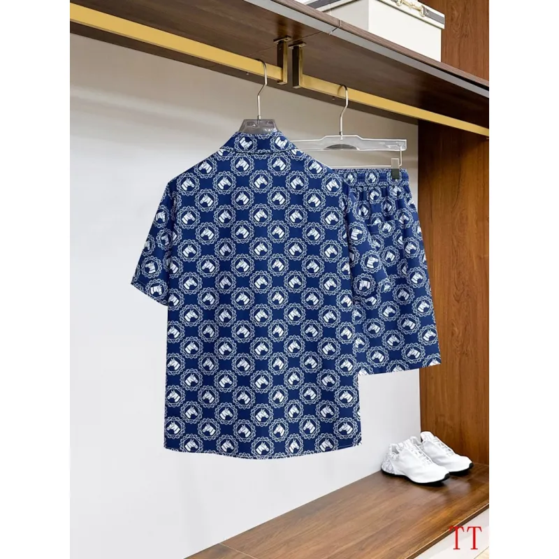 Gucci Tracksuits for Gucci short tracksuits for men #A62251