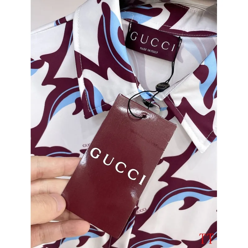 Gucci Tracksuits for Gucci short tracksuits for men #A62254