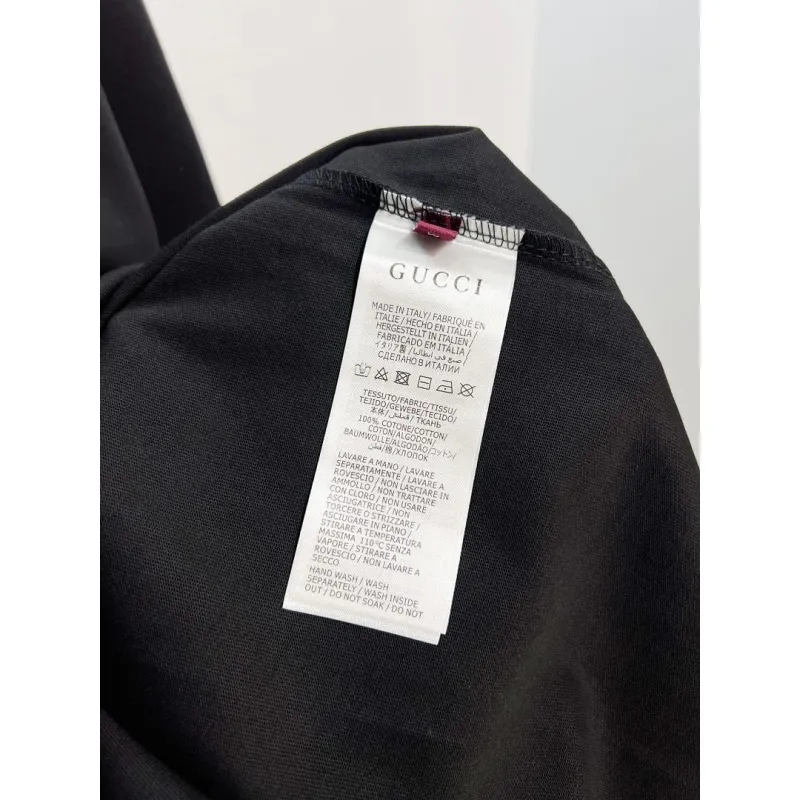 Gucci Tracksuits for Gucci short tracksuits for men #A65724