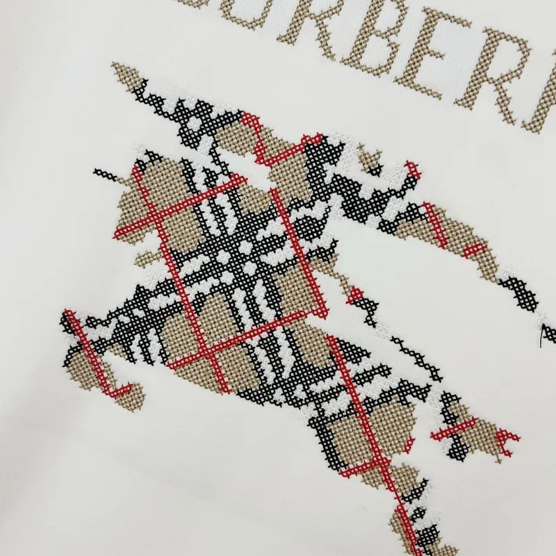 Burberry White/Black Sweatshirt With Classic Equestrian Knight Logo And Brand Name #A54394