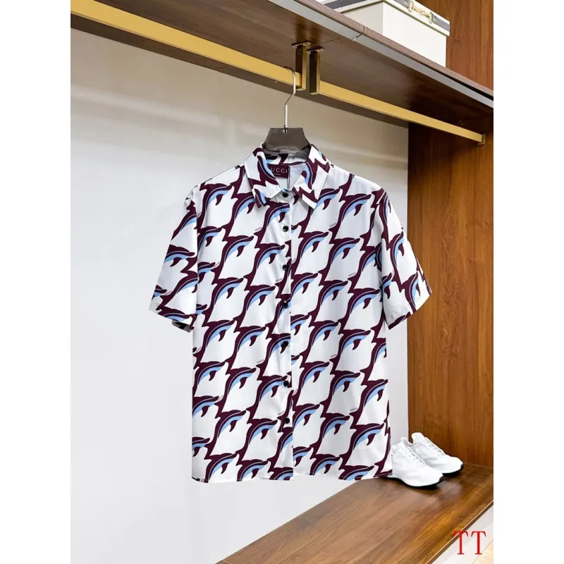 Gucci Tracksuits for Gucci short tracksuits for men #A62254