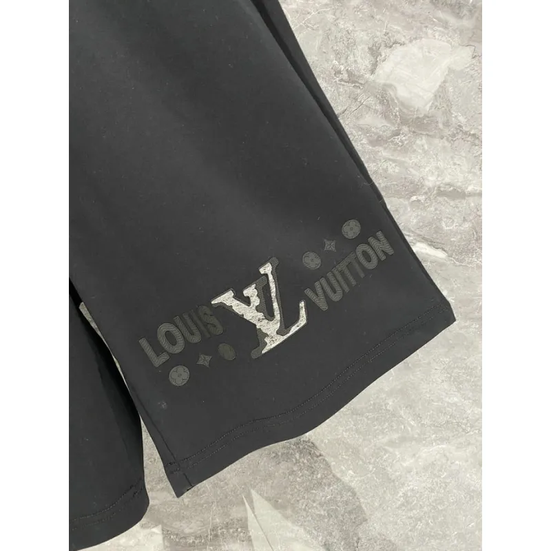 Louis Vuitton tracksuits for Louis Vuitton short tracksuits for men #A64376