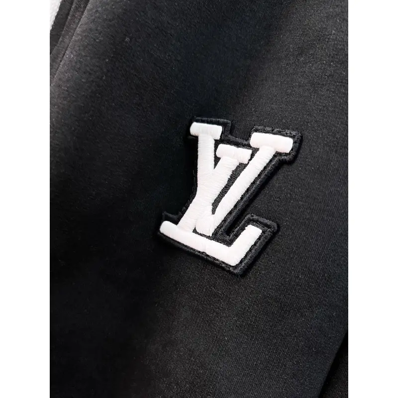 Louis Vuitton Pants for Louis Vuitton Long Pants #A43480