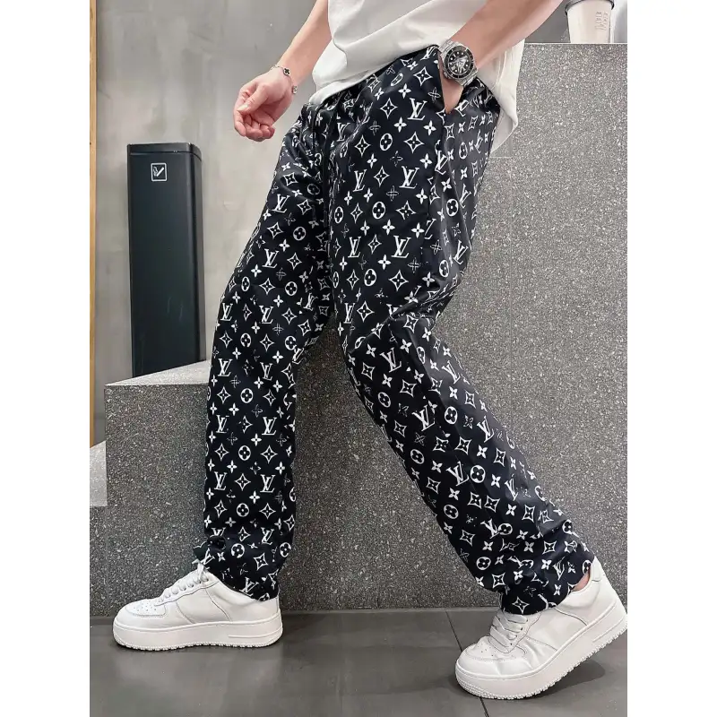 Louis Vuitton Pants for Louis Vuitton Long Pants #A52174