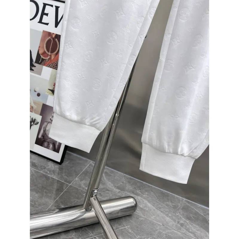 Louis Vuitton Pants for Louis Vuitton Long Pants #A37238 Louis Vuitton Pants for Louis Vuitton Long Pants #A37238