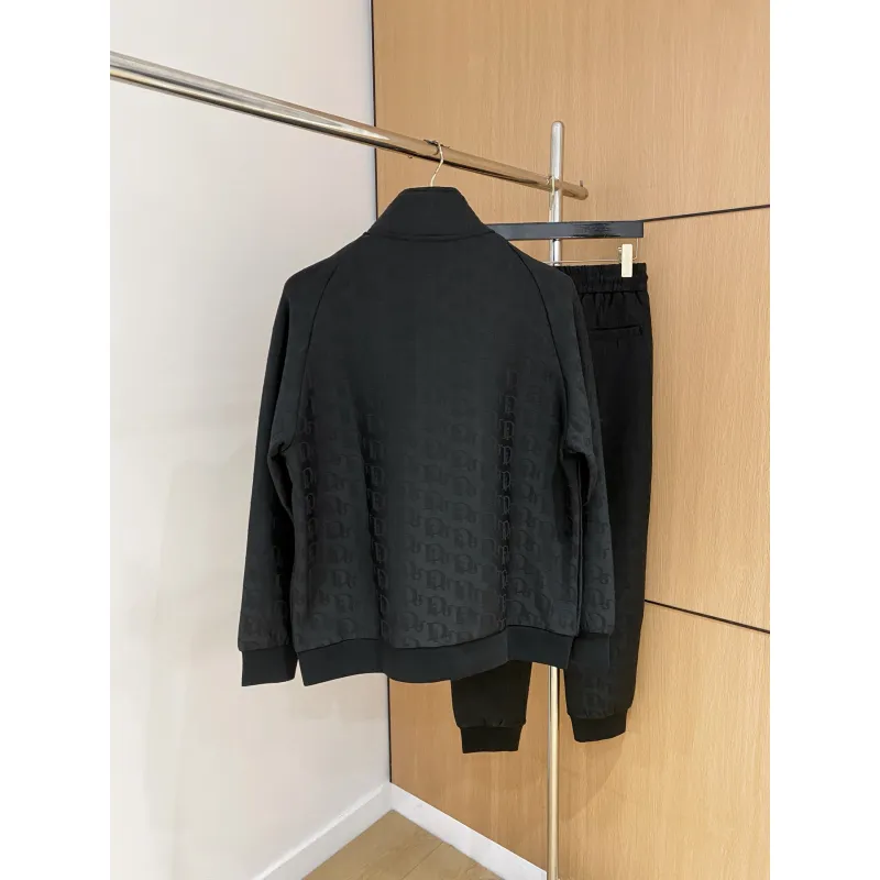 Dior tracksuits for Dior Short Tracksuits for men #A60156