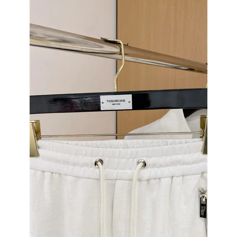Dior tracksuits for Dior Short Tracksuits for men #A60155