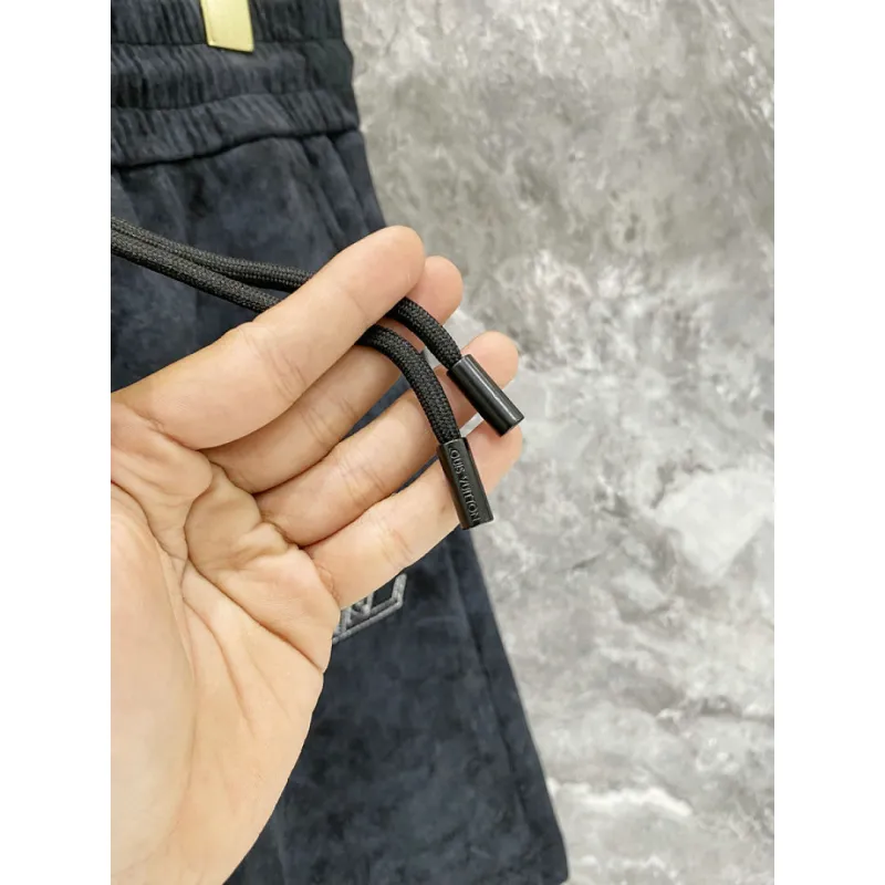 Louis Vuitton tracksuits for Louis Vuitton short tracksuits for men #A64398