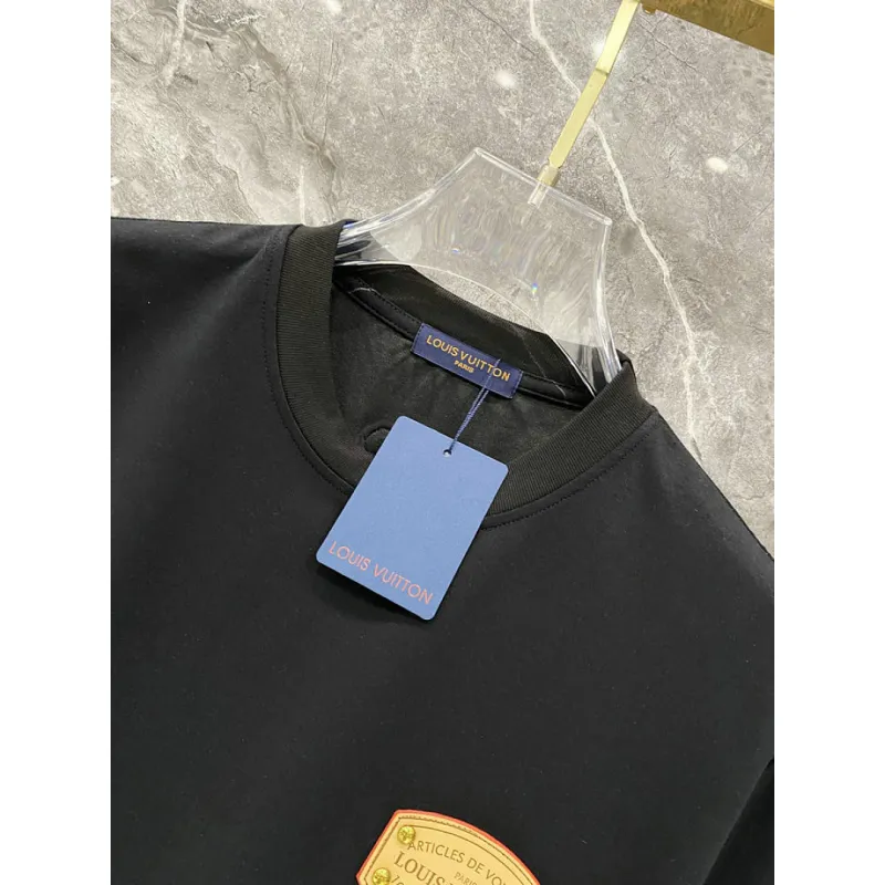 Louis Vuitton tracksuits for Louis Vuitton short tracksuits for men #A64390 Louis Vuitton tracksuits for Louis Vuitton short tracksuits for men #A64390