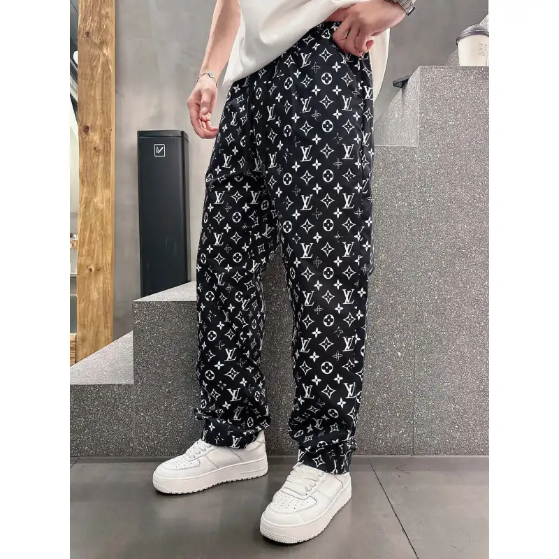 Louis Vuitton Pants for Louis Vuitton Long Pants #A52174