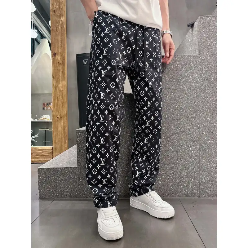 Louis Vuitton Pants for Louis Vuitton Long Pants #A52174