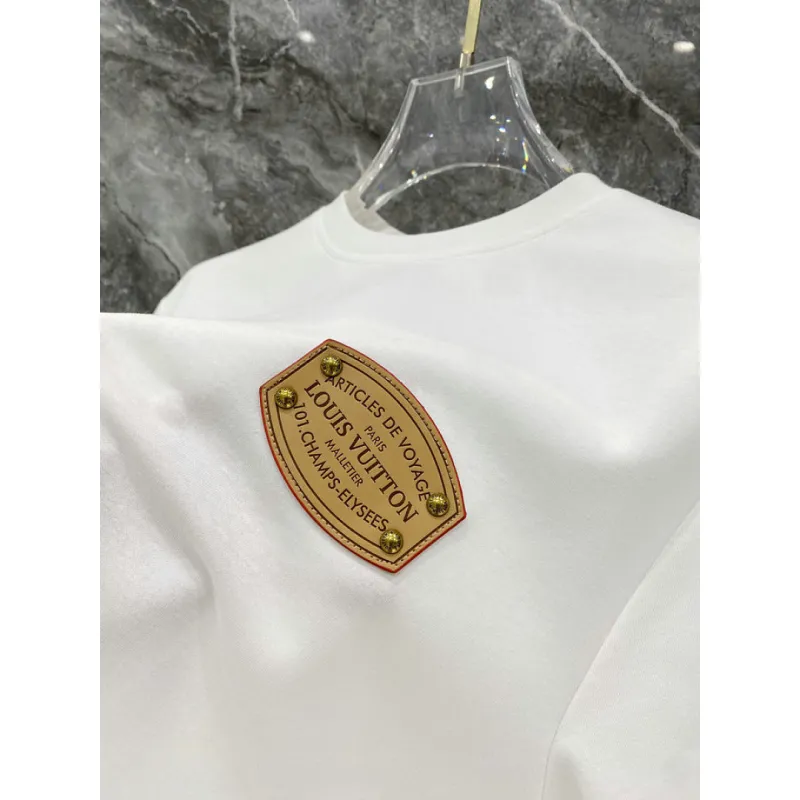 Louis Vuitton tracksuits for Louis Vuitton short tracksuits for men #A64389 Louis Vuitton tracksuits for Louis Vuitton short tracksuits for men #A64389