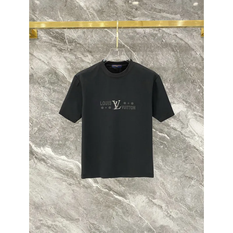 Louis Vuitton tracksuits for Louis Vuitton short tracksuits for men #A64376
