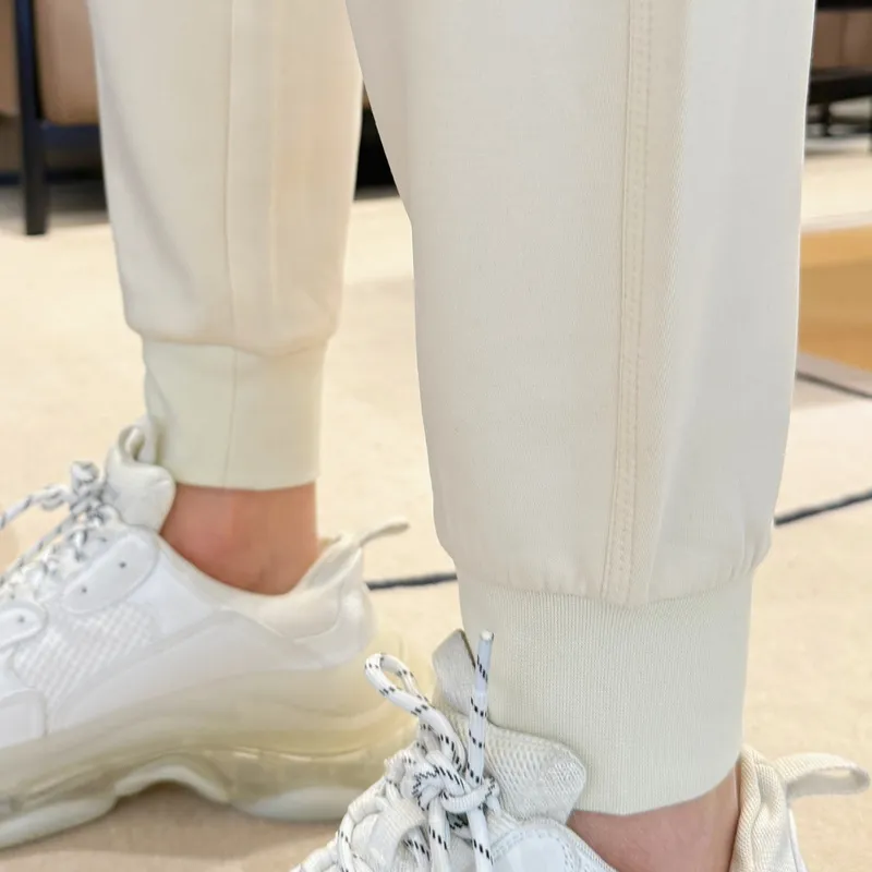 Louis Vuitton Pants for Louis Vuitton Long Pants #A49346