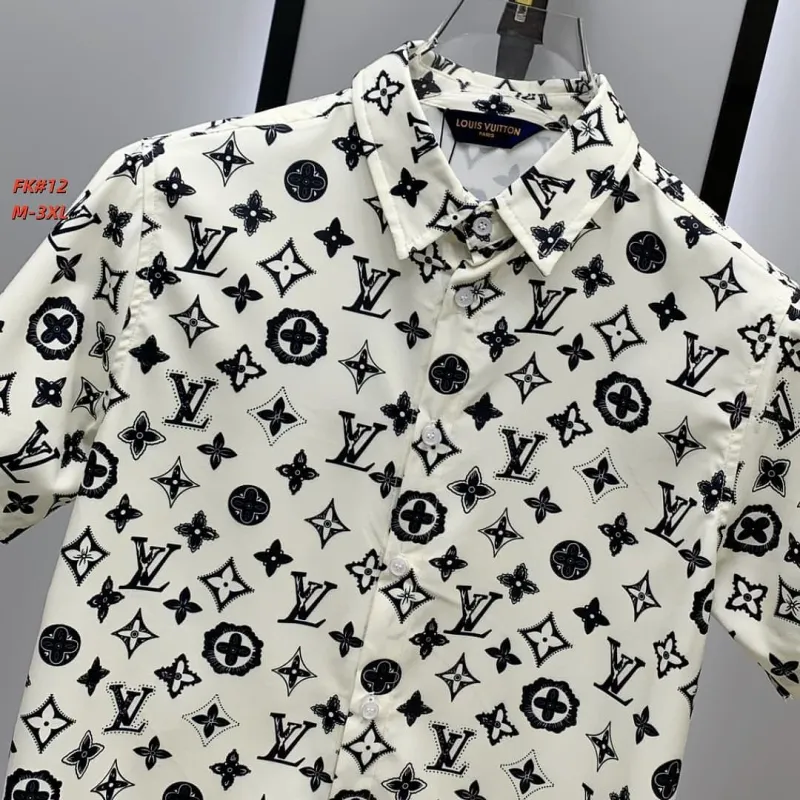 Louis Vuitton tracksuits for Louis Vuitton short tracksuits for men #A65684