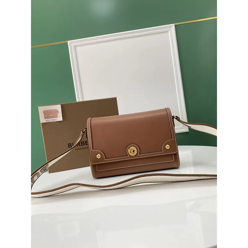 Burberry Crossbody Bag Logo Embroidered Strap &amp Leather A Nod to Heritage size:25×8×18cm #A54201
