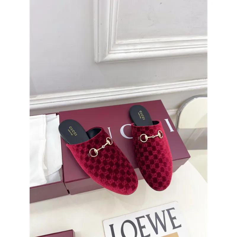 Gucci Shoes for Womens Gucci Slippers #A55908