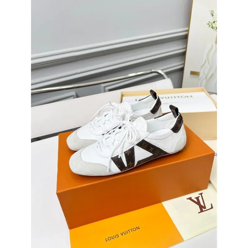Gucci Shoes for Women Gucci Sneakers #A51355