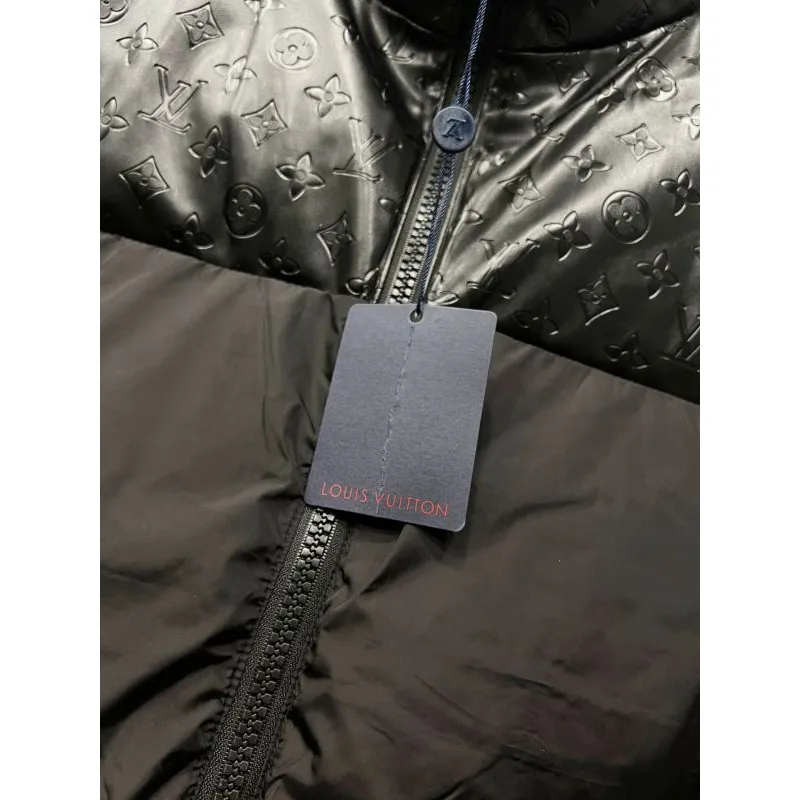 Louis Vuitton Coats/Down Jackets #A56565