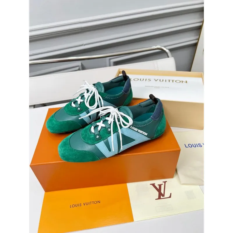 Gucci Shoes for Women Gucci Sneakers #A51358