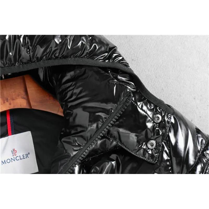 Moncler Jackets for Men #9103303