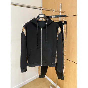 Burberry Tracksuits for Burberry Short Tracksuits for men #A60163