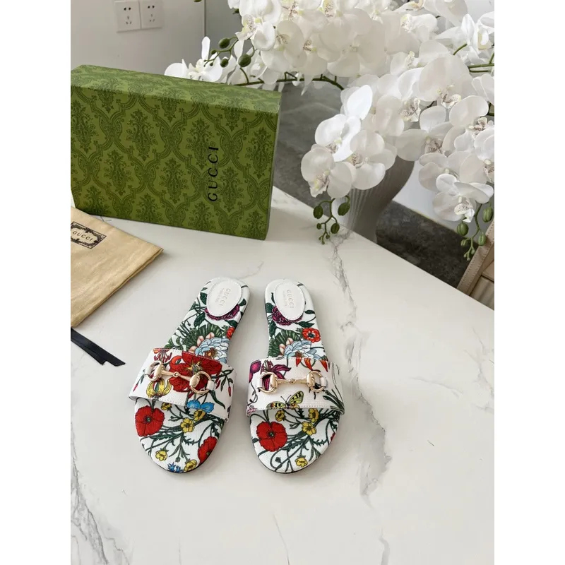 Gucci Shoes for Womens Gucci Slippers #A52046